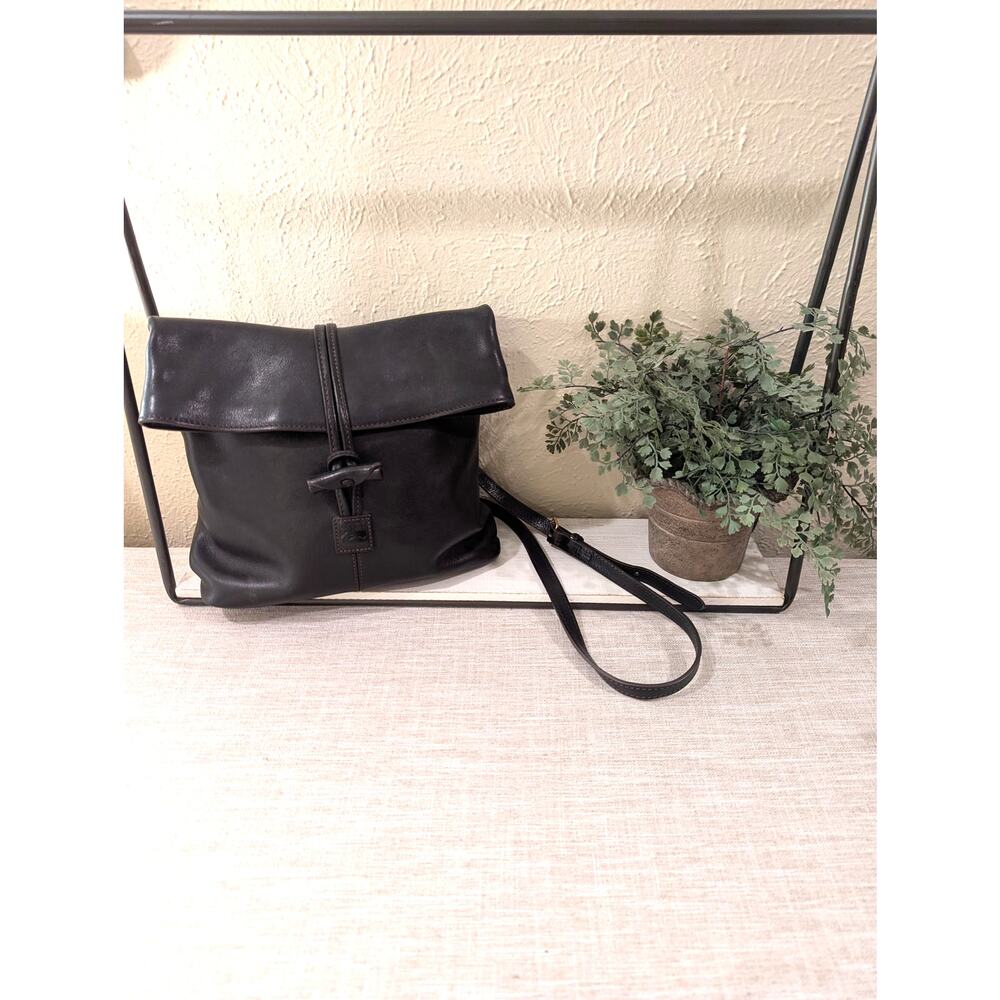 Dooney & Bourke Leather Toggle Medium Black Shoulder Purse Handbag